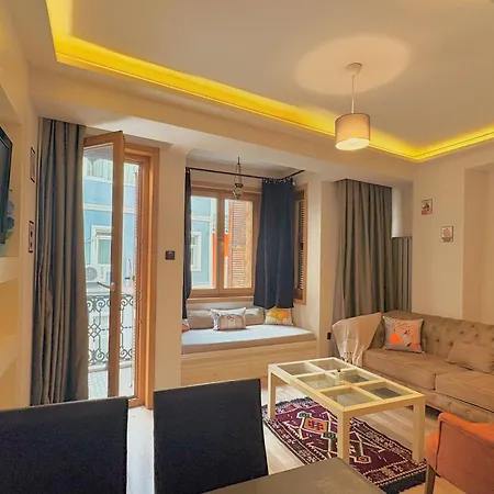 Taksim Square1br 02 Istanbul