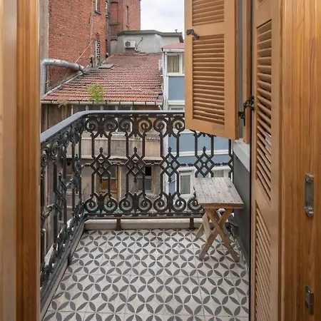 Apartment Taksim Square1br 02 *