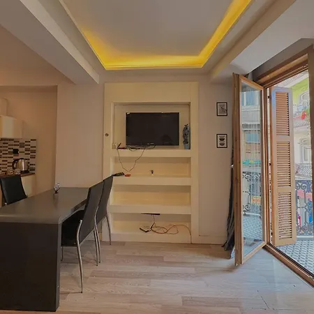Taksim Square1br 02 Istanbul